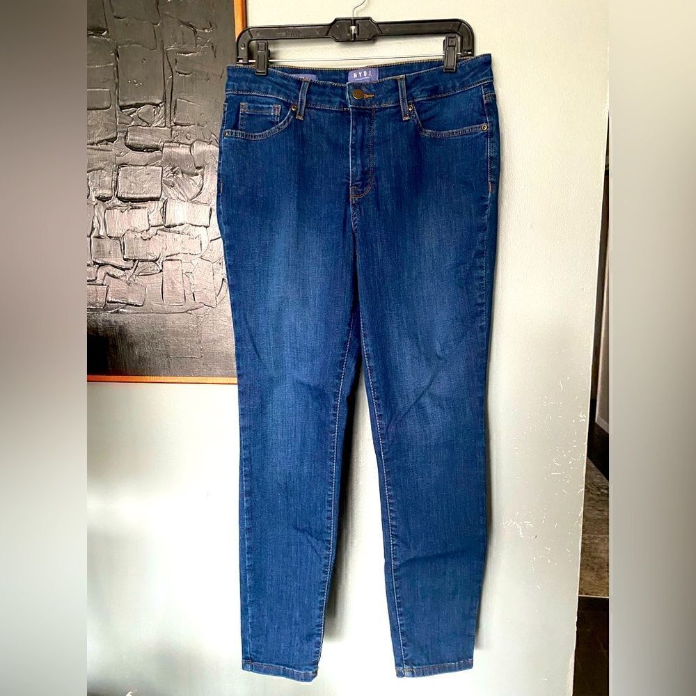 NYDJ mid rise skinny jeans lift & tuck technology size 6